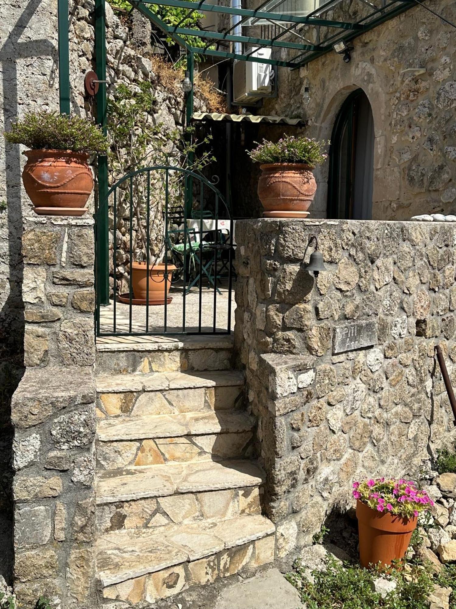 Spiti Anne Villa Makrades Exterior photo